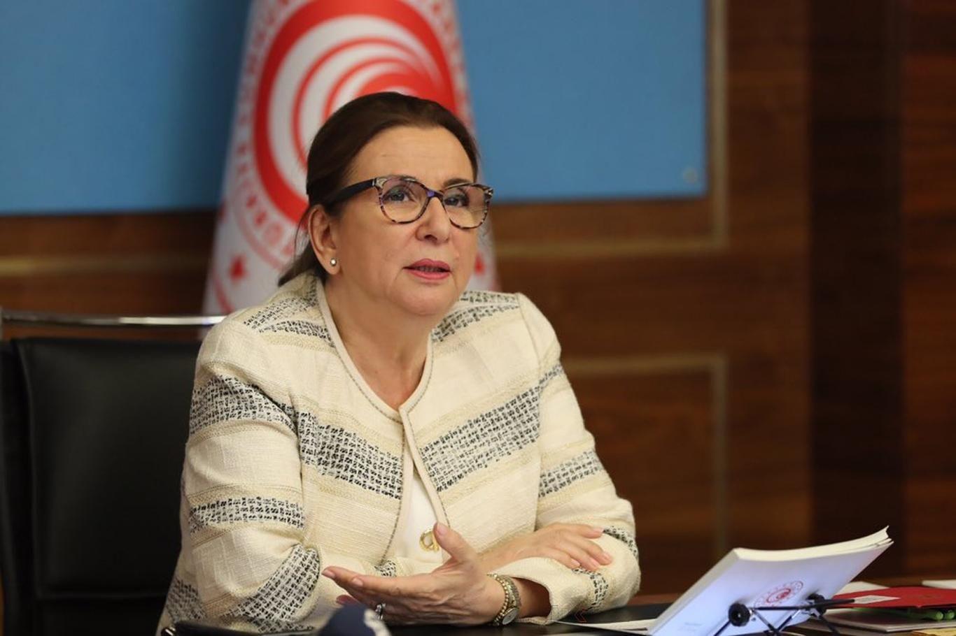 Ticaret Bakanı Ruhsar Pekcan: "Sahte yetkili servislere karşı "SERBİS" devrede" Ticaret Bakanı Ruhsar Pekcan: "Sahte yetkili servislere karşı "SERBİS" devrede"